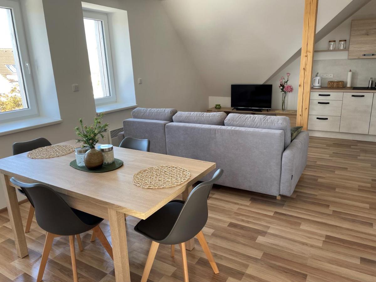 Apartman Studnice Na Vysocine Нове-Место-на-Мораве Экстерьер фото